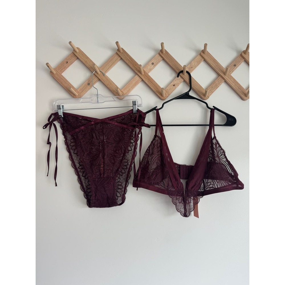 Mentionables LACE & MESH BRALETTE x LACY SIDE TIE PANTY